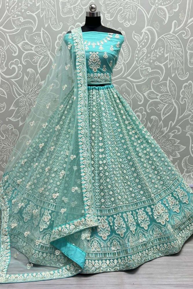 Turquoise Bridal Lehenga Choli en filet brode