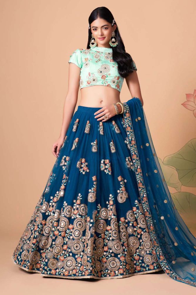doux net lehenga choli en bleu colombe avec brode